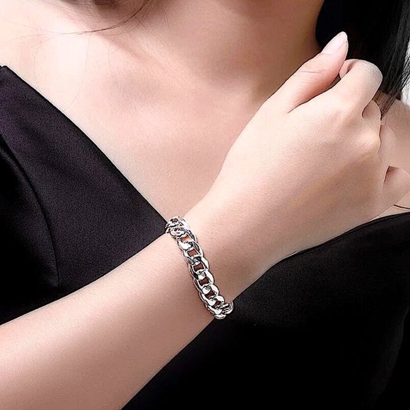 Cuban Chain Link Sterling Silver Unisex Bracelet - Picture 5 of 6